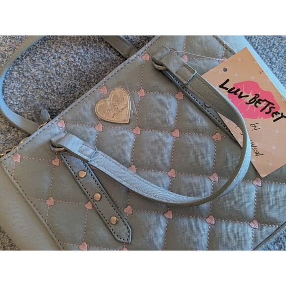 Betsey Johnson Light Blue Quilted Pink Hearts Cross Body Shoulder Bag Purse NWT - Picture 1 of 12